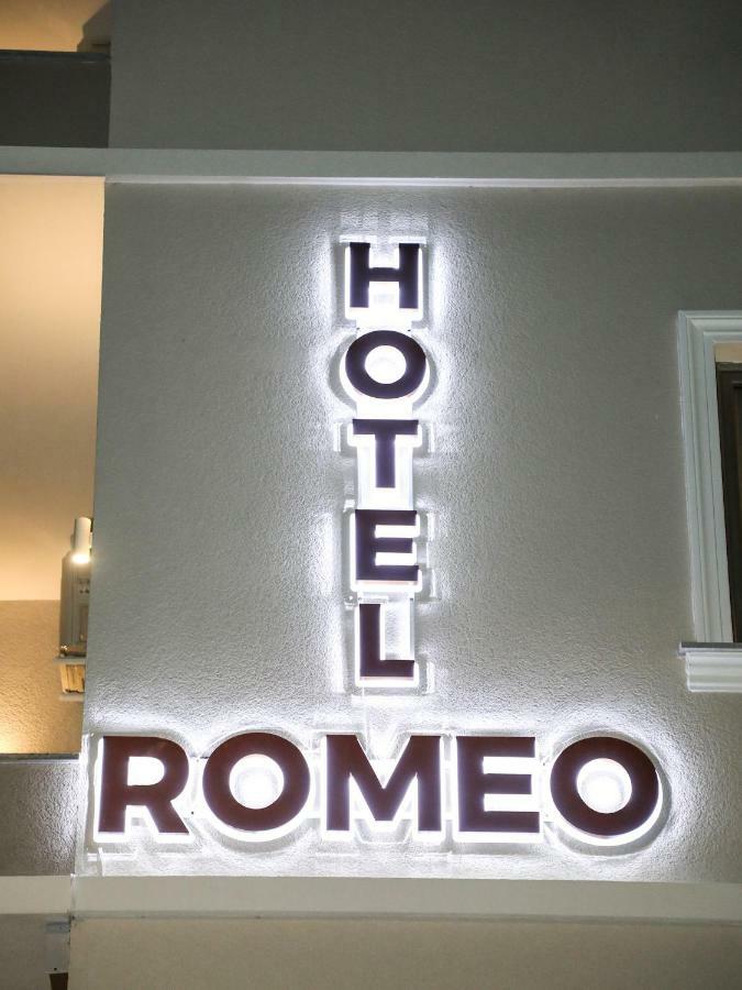 Hotel Romeo Korce Exterior photo