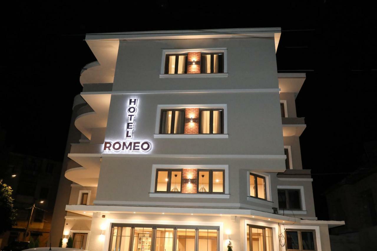 Hotel Romeo Korce Exterior photo
